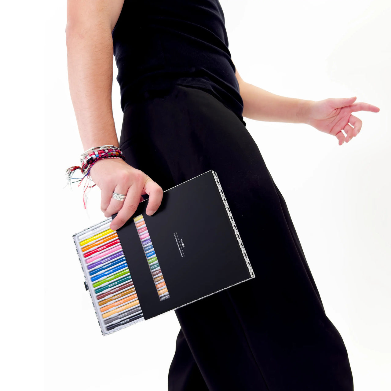 16 crayons de couleurs effaçables